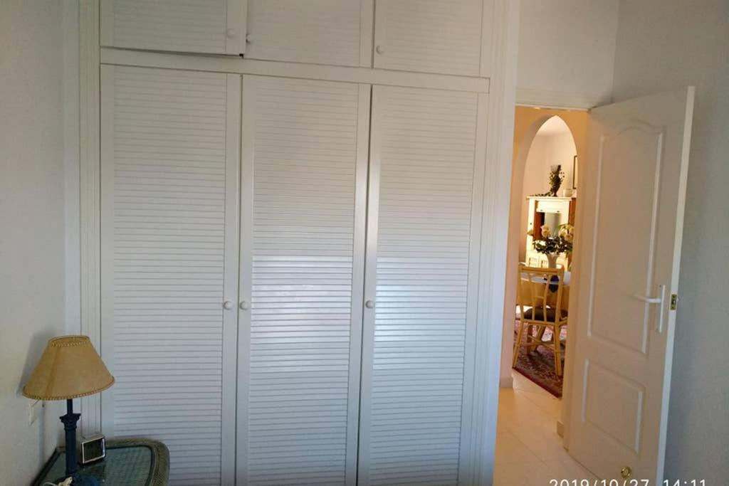Estupendo Apartamento En Primera Linea De Playa Y Con Vistas Al Mar Denia Exteriör bild