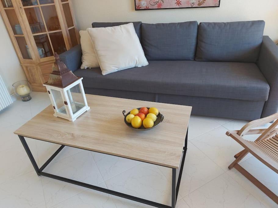 Estupendo Apartamento En Primera Linea De Playa Y Con Vistas Al Mar Denia Exteriör bild