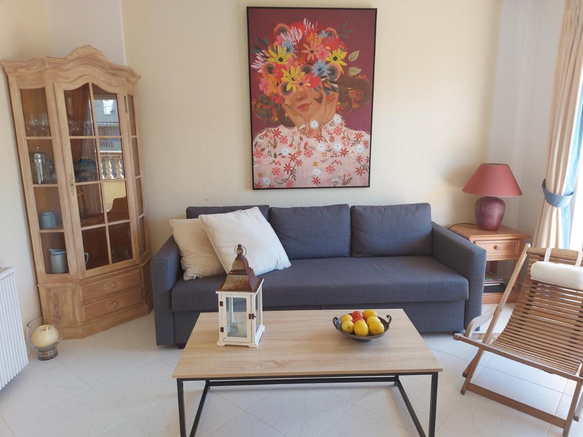 Estupendo Apartamento En Primera Linea De Playa Y Con Vistas Al Mar Denia Exteriör bild